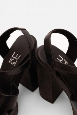 LUIGI DESIGN - Πέδιλα με Φελλό & Χιαστί Λουράκια 8 LUIGI DESIGN - Πέδιλα με Φελλό & Χιαστί Λουράκια -Papoutsi Greece luigi design pedila me fello xiasti lourakia 94317 wf77