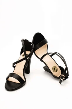 LUIGI DESIGN - Πέδιλα με Κλείστή Φτέρνα & Χιαστί Λουριά 7 LUIGI DESIGN - Πέδιλα με Κλείστή Φτέρνα & Χιαστί Λουριά -Papoutsi Greece luigi design pedila me kleisti fterna xiasti louri 66005 awcg