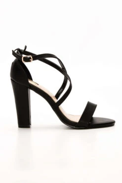 LUIGI DESIGN - Πέδιλα με Κλείστή Φτέρνα & Χιαστί Λουριά 5 LUIGI DESIGN - Πέδιλα με Κλείστή Φτέρνα & Χιαστί Λουριά -Papoutsi Greece luigi design pedila me kleisti fterna xiasti louri 66005 x1yn