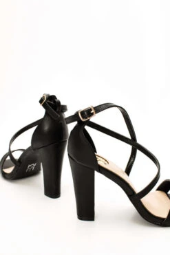 LUIGI DESIGN - Πέδιλα με Κλείστή Φτέρνα & Χιαστί Λουριά 6 LUIGI DESIGN - Πέδιλα με Κλείστή Φτέρνα & Χιαστί Λουριά -Papoutsi Greece luigi design pedila me kleisti fterna xiasti louri 66005 x4k8