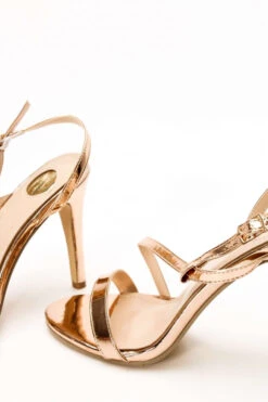 LUIGI DESIGN - Πέδιλα με Λοξό Λουράκι 8 LUIGI DESIGN - Πέδιλα με Λοξό Λουράκι -Papoutsi Greece luigi design pedila me lokso louraki 65881 553p