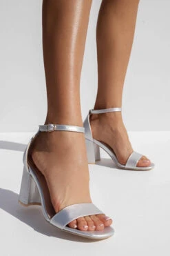 LUIGI DESIGN - Πέδιλα με Λουριά & Μπαρέτα -Papoutsi Greece luigi design pedila me louria mpareta 65455 9i8w