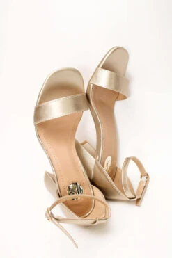 LUIGI DESIGN - Πέδιλα με Λουριά & Μπαρέτα -Papoutsi Greece luigi design pedila me louria mpareta 65463 puy6