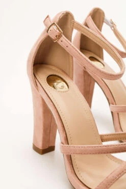 LUIGI DESIGN - Πέδιλα με Μπαρέτα & Λουράκια -Papoutsi Greece luigi design pedila me mpareta lourakia 62823 mdzk