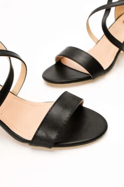 LUIGI DESIGN - Πέδιλα με Χιαστί Λουρία -Papoutsi Greece luigi design pedila me xiasti louria 65277 dkes