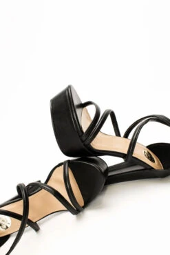 LUIGI DESIGN - Πέδιλα με Χιαστί Λουριά & Φιάπα -Papoutsi Greece luigi design pedila me xiasti louria fiapa 65309 8j86