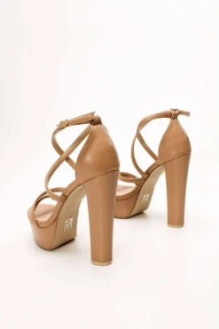 LUIGI DESIGN - Πέδιλα με Χιαστί Λουριά & Φιάπα -Papoutsi Greece luigi design pedila me xiasti louria fiapa 65311 ab85