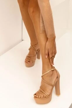 LUIGI DESIGN - Πέδιλα με Χιαστί Λουριά & Φιάπα -Papoutsi Greece luigi design pedila me xiasti louria fiapa 65311 m0kk