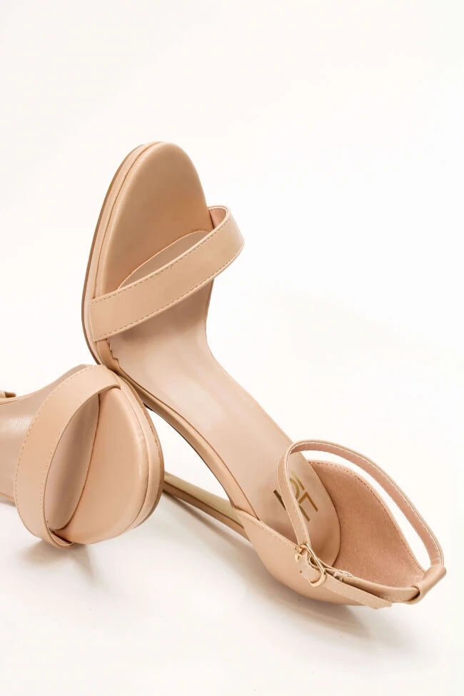 LUIGI DESIGN - Πέδιλα με κλειστή φτέρνα και χαμηή φιάπα 4 LUIGI DESIGN - Πέδιλα με κλειστή φτέρνα και χαμηή φιάπα - Image 4