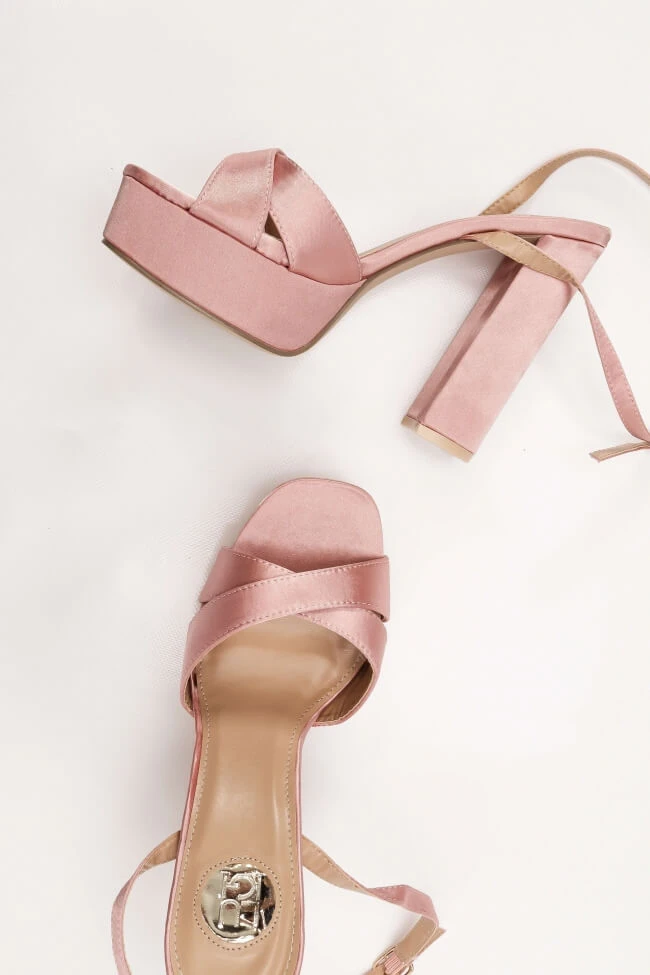 LUIGI DESIGN - Πέδιλα Χιαστί με Μπάρετα & Φιάπα 3 LUIGI DESIGN - Πέδιλα Χιαστί με Μπάρετα & Φιάπα - Image 3