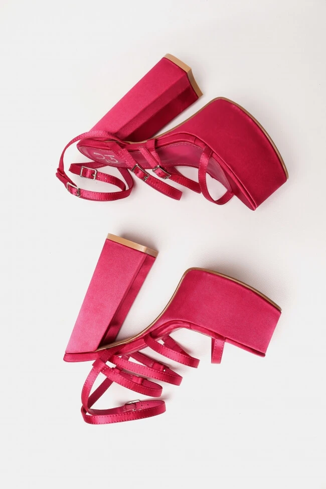 LUIGI DESIGN - Πέδιλα Σατέν με Τακούνι & Φιάπα 3 LUIGI DESIGN - Πέδιλα Σατέν με Τακούνι & Φιάπα - Image 3