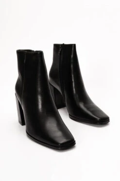 Μποτάκια με Ραφή στο Πλάι -Papoutsi Greece mpotakia me rafi sto plai 50943 p8sn