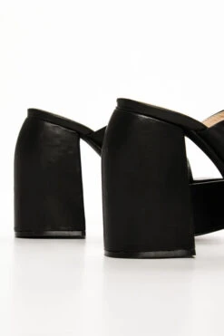 Mules με Φιάπα 6 Mules με Φιάπα -Papoutsi Greece mules me fiapa 63181 cope