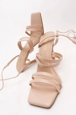 Πέδιλα με Λουριά & Τετράγωνη Μύτη -Papoutsi Greece mules me louria tetragwni muti 66615 adxr