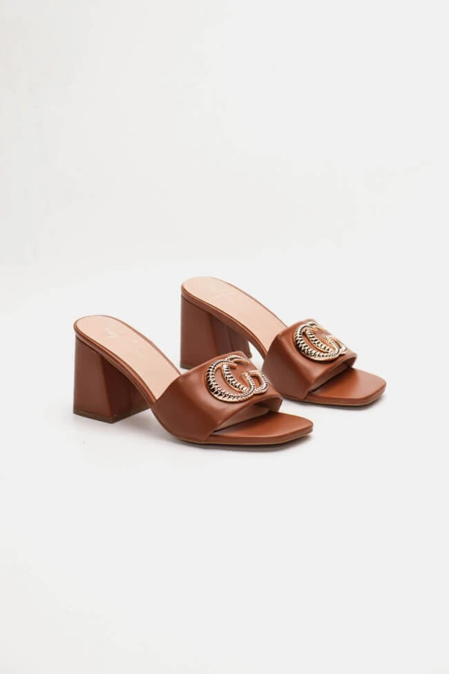Mules με Χρυσή Αγκράφα CG 1 Mules με Χρυσή Αγκράφα CG