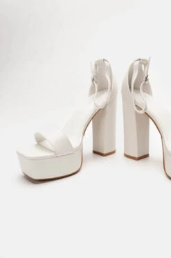 Πέδιλα με Φιάπα & Μπαρέτα -Papoutsi Greece pedila me fiapa mpareta 91201 8oat