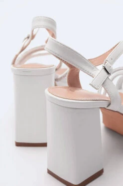 Πέδιλα με Φιάπα & Strass 8 Πέδιλα με Φιάπα & Strass -Papoutsi Greece pedila me fiapa strass 94243 ifww