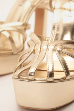 Πέδιλα με Ιδιαίτερο Τακούνι & Φιάπα 7 Πέδιλα με Ιδιαίτερο Τακούνι & Φιάπα -Papoutsi Greece pedila me idiaitero takouni fiapa 93823 jy42