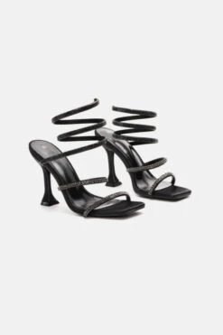 Πέδιλα με Ιδιαίτερο Τακούνι & Περιστρεφόμενο Λουράκι απο Strass 7 Πέδιλα με Ιδιαίτερο Τακούνι & Περιστρεφόμενο Λουράκι απο Strass -Papoutsi Greece pedila me idiaitero takouni peristrefomeno louraki 90739 mf9d