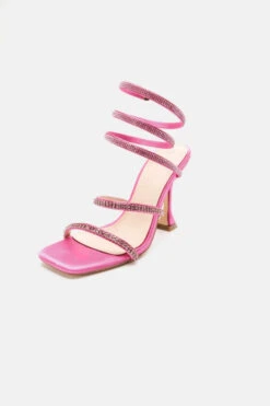 Πέδιλα με Ιδιαίτερο Τακούνι & Περιστρεφόμενο Λουράκι απο Strass 8 Πέδιλα με Ιδιαίτερο Τακούνι & Περιστρεφόμενο Λουράκι απο Strass -Papoutsi Greece pedila me idiaitero takouni peristrefomeno louraki 90741 ixwa