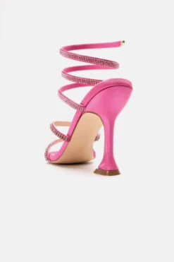 Πέδιλα με Ιδιαίτερο Τακούνι & Περιστρεφόμενο Λουράκι απο Strass 9 Πέδιλα με Ιδιαίτερο Τακούνι & Περιστρεφόμενο Λουράκι απο Strass -Papoutsi Greece pedila me idiaitero takouni peristrefomeno louraki 90741 l5l9