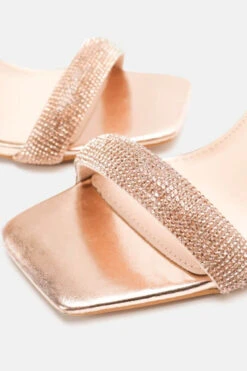 Πέδιλα με Ιδιαίτερο Τακούνι & Strass 8 Πέδιλα με Ιδιαίτερο Τακούνι & Strass -Papoutsi Greece pedila me idiaitero takouni strass 90613 in8v