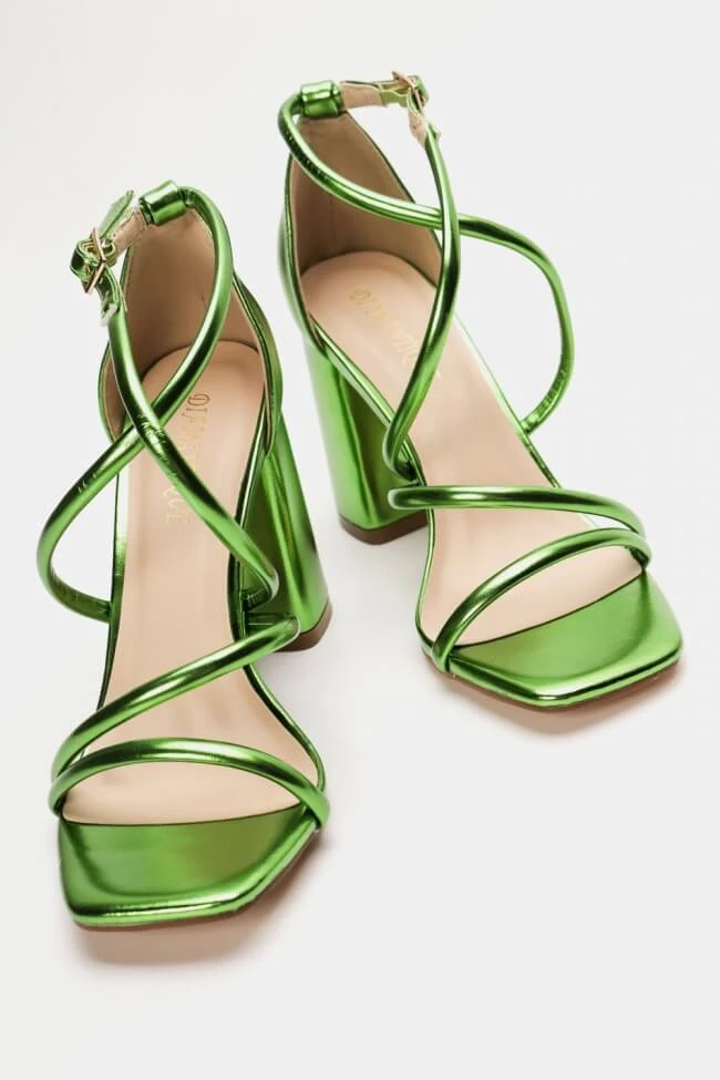 Πέδιλα με Κλειστή Φτέρνα & Λουράκια 3 Πέδιλα με Κλειστή Φτέρνα & Λουράκια - Image 3