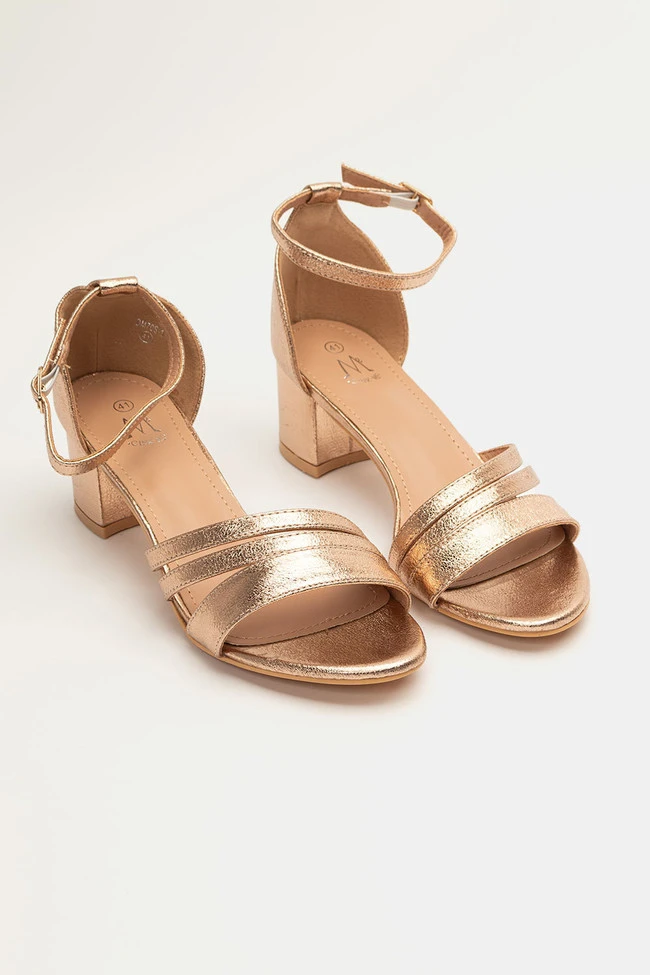 Πέδιλα με Λοξά Λουράκια & Μπαρέτα 2 Πέδιλα με Λοξά Λουράκια & Μπαρέτα - Image 2