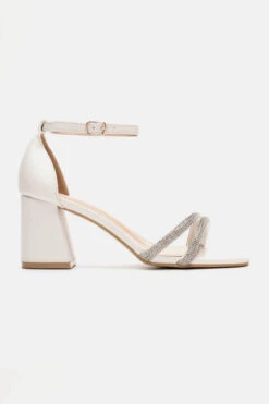 Πέδιλα με Μεσαίο Τακούνι & Strass