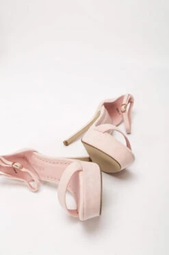 Πέδιλα με Μπαρέτα & Φιάπα -Papoutsi Greece pedila me mpareta fiapa 58675 delu