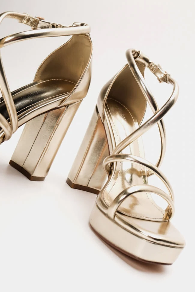 Πέδιλα με Χιαστί Λουράκια & Φιάπα 4 Πέδιλα με Χιαστί Λουράκια & Φιάπα - Image 4