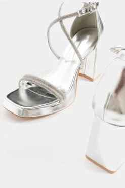 Πέδιλα με Χιαστί Λουράκια & Strass 9 Πέδιλα με Χιαστί Λουράκια & Strass -Papoutsi Greece pedila me xiasti lourakia strass 86871 e5s1