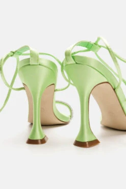 Πέδιλα Σατέν με Ιδιαίτερο Τακούνι & Strass 9 Πέδιλα Σατέν με Ιδιαίτερο Τακούνι & Strass -Papoutsi Greece pedila saten me idiaitero takouni strass 89045 pvkv