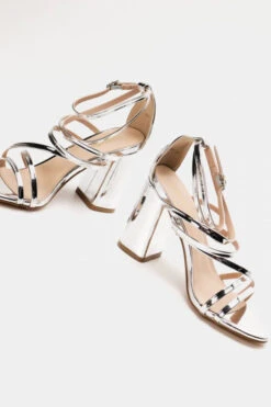 Πέδιλα Λουστρίνι με Λουράκια 8 Πέδιλα Λουστρίνι με Λουράκια -Papoutsi Greece pelia loustrini me lourakia 87323 vdo3