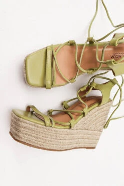 Πλατφόρμες Εσπαντρίγιες με Λουριά 9 Πλατφόρμες Εσπαντρίγιες με Λουριά -Papoutsi Greece platformes espantrigies me louria 67919 918u